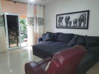 B&B Kingston - Central Upscale New Kingston Apt with pool - Bed and Breakfast Kingston