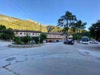 Alojamiento Los Tejos - Arroyo Frío - Bed and Breakfast
