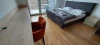 Apartment mit Balkon