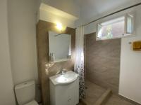 Camera Matrimoniale con Bagno in Comune 