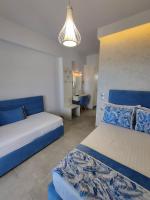 Deluxe studio with sea view (1st floor)