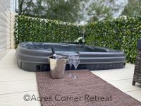 B&B Tattershall - Acres Corner Retreat Inc Hot tub at Tattershall Lakes Country Park - Bed and Breakfast Tattershall