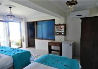 Standard Triple Room with Sea View