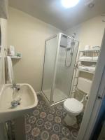 Second Floor Family Room (2 adults 2 children)