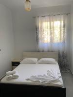 Kreshnik Apartments - B&B Ksamil