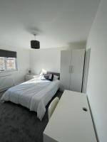 B&B Basingstoke - Double room with private bathroom in Basingstoke - Bed and Breakfast Basingstoke