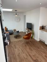 LE POULORIO TERRASSE  T3  RDC  ByLocly - Chambres d’hôtes Lorient