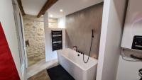 Le mas des hirondelles, Gite Naturiste - Chambres d’hôtes
