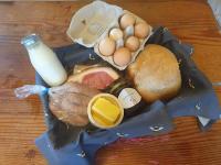 Double Decker Bus on an Alpaca Farm sleeps 8 - B&B Bovey Tracey