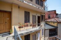 Como Renovated Apartment - Bed and Breakfast Como