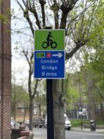 PERFECT CENTRAL LOCATION- 5 minutes from TOWER BRIDGE ! 8 minutes walk from tube - Chambres d’hôtes