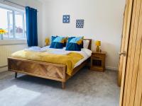 B&B Cardiff - Modern Family Home with Off-Road Parking - Bed and Breakfast Cardiff