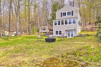 Lakefront Broadalbin Getaway w/ Deck + Kayaks - B&B Broadalbin