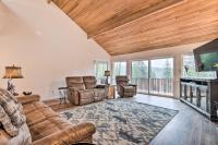 Spacious Sun-Up Bay Cabin, 20 Min to Downtown CDA! - Ferienwohnung Worley