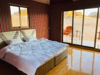 Deluxe Double Room with Mountain View