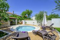 Villa con piscina privada