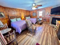 Queen Room with 2 Queen Beds and Fireplace