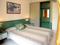 Apartment mit Balkon