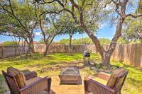 B&B San Antonio - Spacious San Antonio Home about 3 Mi to SeaWorld! - Bed and Breakfast San Antonio