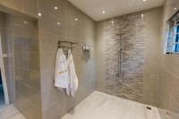 Luxurious Villa Private Pool Hot Tub and Bar - B&B Apenkwa