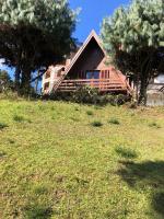 Chalé Sonho da Vovó a 5 minutinhos do Centrinho de Capivari - Bed and Breakfast