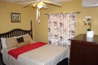 B&B Kingston - Cozy Deluxe 2BR Condo New Kingston - Bed and Breakfast Kingston