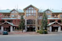 The Après, Village Studio with Hot Tub and View - Chambres d’hôtes Whistler