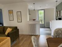 Charmante maison avec jardin en face du parc, proche commerces et attractions touristiques - FR-1-489-333 - Chambres d'hôtes Moulins