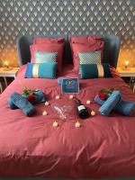 B&B Nantes - Vénus Love Room Jacuzzi en toute intimité - Bed and Breakfast Nantes