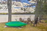 B&B Eagle River - Lovely Lakefront Cottage with Fire Pit and Yard! - Bed and Breakfast Eagle River