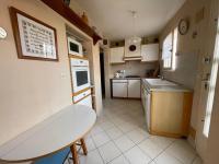 Villa 5 pièces avec jardin, à 400m de la plage et 600m des commerces, wifi et barbecue inclus - FR-1-361-20 - Chambres d'hôtes Jullouville