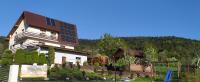 Estudio con vistas a las montañas