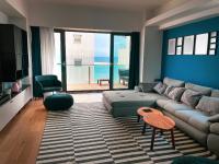 Beachfront Designer Apt, 100 sqm, 2-bath, huge terrace on the sea shore - Bed and Breakfast Constanța