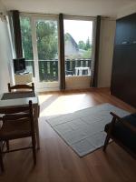 Studio tout confort au bord du lac d'Estey avec parking privé - Bed and Breakfast Dax