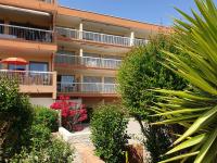 Saint-RAPHAEL La Peguiere Face a la plage Vue Mer - B&B Saint-Raphaël