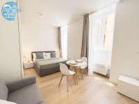 Cavana 4 Tirabora Short Rent - B&B Trieste