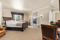 Suite with Hot Tub