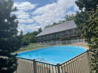 Le voilier. Honfleur T2 dans résidence avec piscine - B&B Équemauville