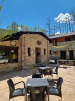 cabañas bungalow albergue camping valle do seo - B&B