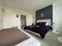 Chambre Triple avec Salle de Bains Privative