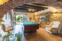 newly renovated Large villa with garden - B&B Castelló d'Empúries