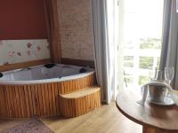 Suite with Spa Bath