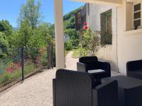 Maison 4 personnes en bord de rivière - B&B