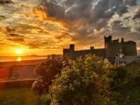 Luxury 3 bedroom, 3 bathroom lodge with hot tub - Chambres d’hôtes Llanbedr