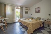 Studio Appartement met Balkon