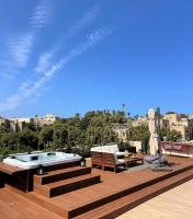 Jaffa- Seafront penthouse with terrace & elevator - B&B Tel Aviv