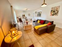 Villa 6p, 3ch avec grand jardin clos, clim, village classé de Vogue - Chambres d'hôtes Vogüé