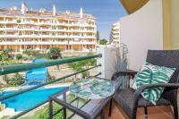 Spacious 2 Bedroom Apartment in Puerto Banus with a Private Terrace and Mountain Views - B&B Marbella
