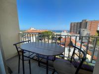 Acogedor estudio en la playa, con vistas al mar, y piscina comunitaria - Chambres d'hôtes Sant Salvador