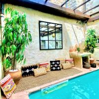 GITE DE GROUPE 9ch ou 3 GITES Indépendants de 3ch - PATIO et PISCINE INTERIEURE CHAUFFEE TOUTE L'ANNEE - B&B